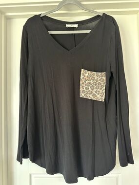 Zenana Outfitters Black V-Neck Long Sleeve Top with Leopard Pocket Accent